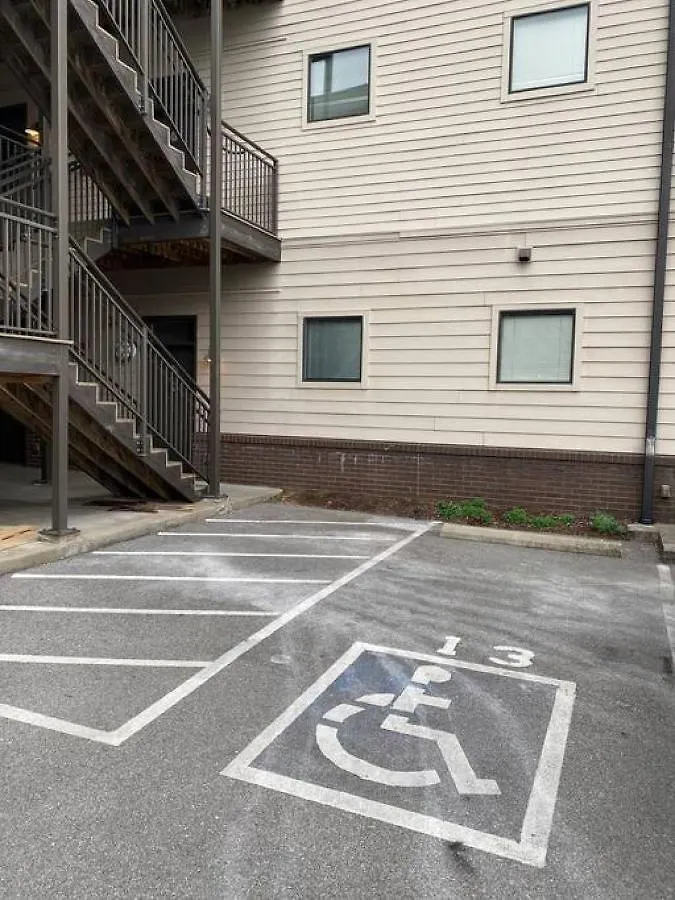 Lovely 2 Bedroom,3 Bed Near Restaurants, Bars, Shopping And Vanderbilt, Belmont Nashville USA
