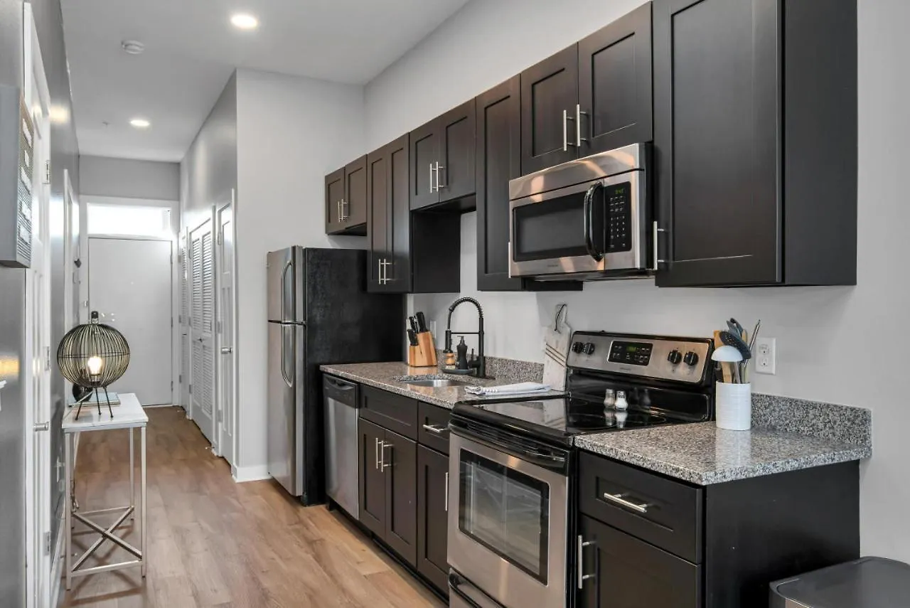 Lovely 2 Bedroom,3 Bed Near Restaurants, Bars, Shopping And Vanderbilt, Belmont Nashville